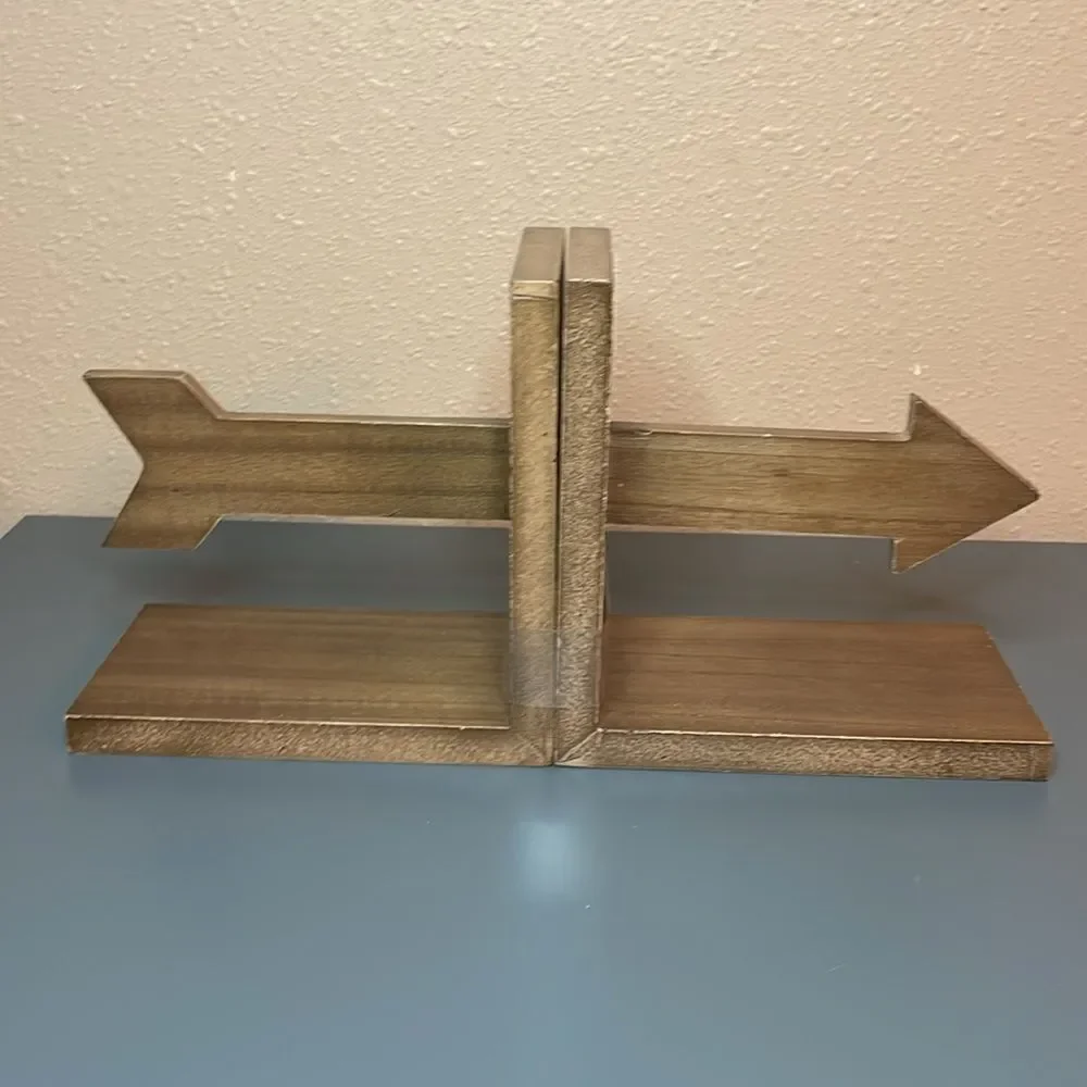 MAINSTAYS Wooden Arrow Bookends *NEW*